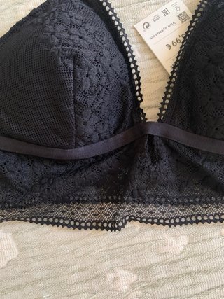 Bralette encaje Oysho negro