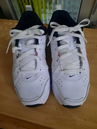 Zapatillas Nike Talla 42 Blancas y Rojas