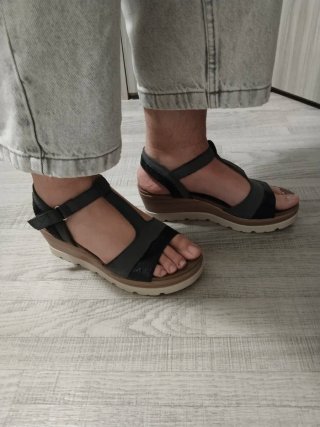 Sandalias cuña negras
