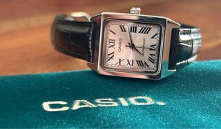 Reloj Casio estilo Cartier Tank