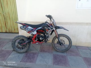 Pit Bike 125cc Motocross Negra y Roja