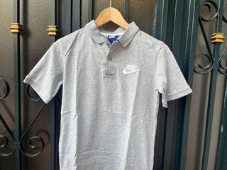 Polo Nike Gris