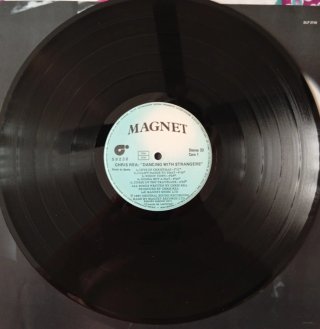 Caja de 8 vinilos sin carpeta Pop y Rock.