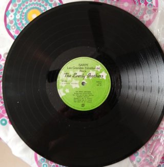Caja de 8 vinilos sin carpeta Pop y Rock.
