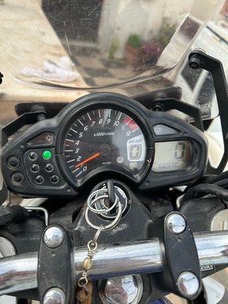 Suzuki SFV650 Gladius Azul/Blanco