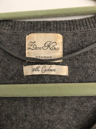 Jersey gris cuello pico