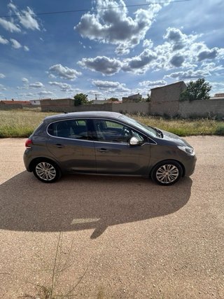 Peugeot 208 2016 allure