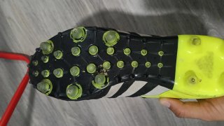 Botas de fútbol Adidas Negras y Amarillas