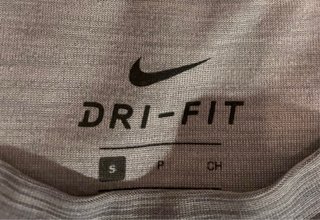 Camiseta Nike Dri-Fit Gris