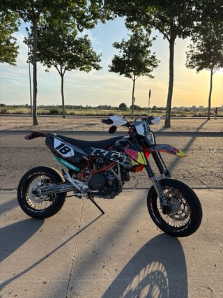 KTM 690 SMC Supermotard