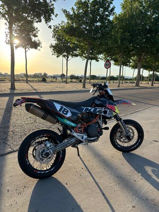 KTM 690 SMC Supermotard