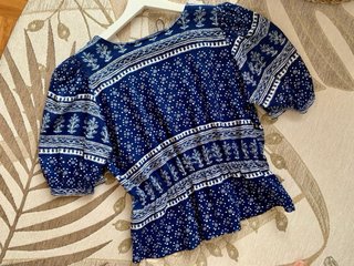 Blusa Zara Estampada Azul y Blanca