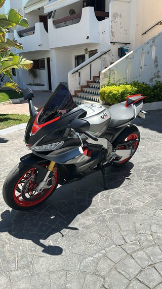 Aprilia RSV4 1100