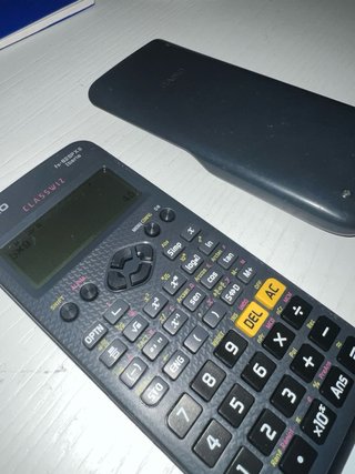 Calculadora Científica Casio fx-82SPXII