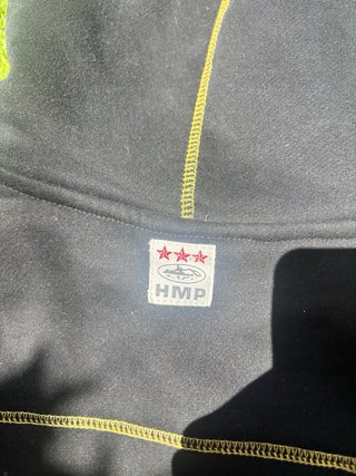 Sudadera Corteiz Negra con Costuras Amarillas