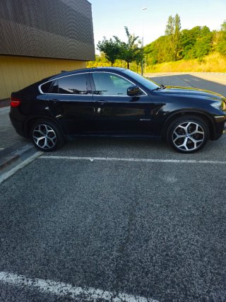 BMW X6 2011