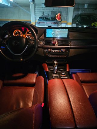 BMW X6 2011