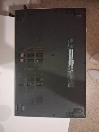 Portátil [Aspire 3] PARA PIEZAS / NO ENCIENDE