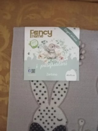 Tappeto Pasqua con Coniglietti e Uova