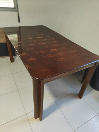 Mesa de salón de madera extensible + sillas de reg