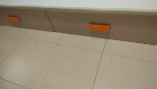 Cama infantil con cajones,colchón y escritorio.