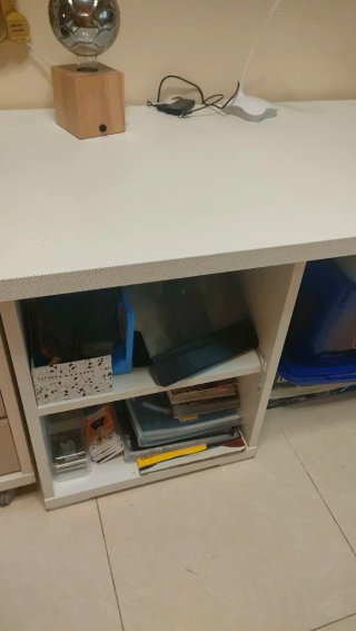 Cama infantil con cajones,colchón y escritorio.