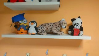 Cama infantil con cajones,colchón y escritorio.