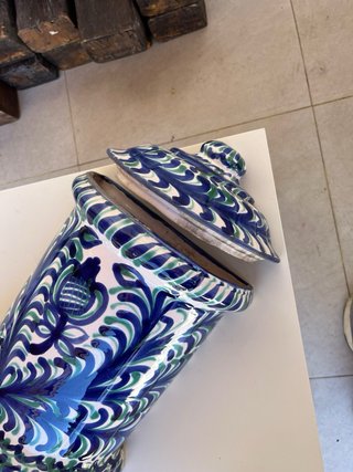 Fontana decorativa in ceramica da parete