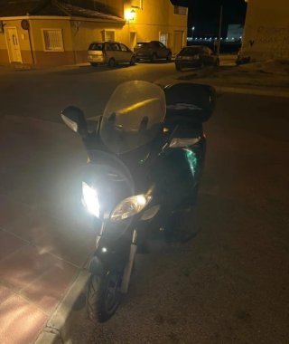Piaggio X9 Evo 250cc Scooter Negra