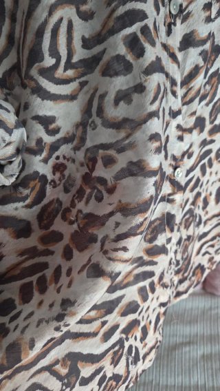 Camisa verano estampado animal print De Dodo.