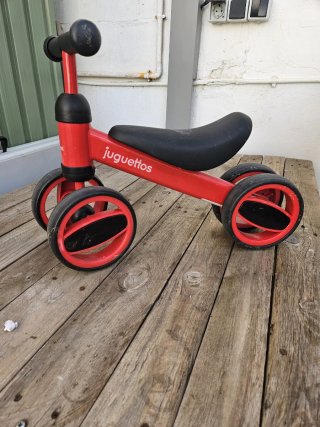 Bici de aprendizaje Juguettos roja