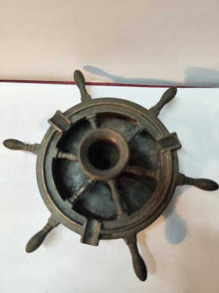 Vecchio portacandele timone in bronzo