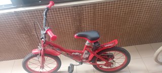 Bicicleta infantil menina vermelha