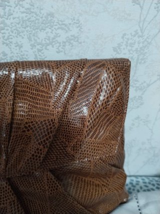 Bolso de mano Primark marrón y dorado
