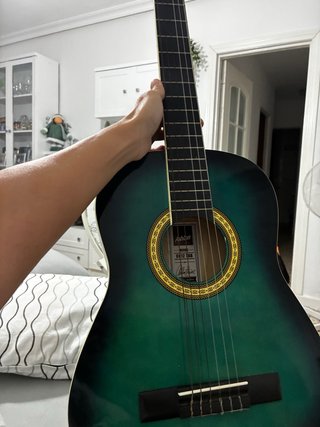 Guitarra acústica verde Ashton  estavalorad en 180