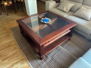Mesa de centro de madera y cristal