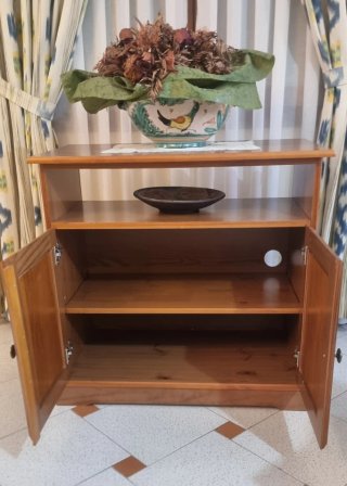 Mueble de madera.