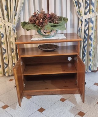 Mueble de madera.