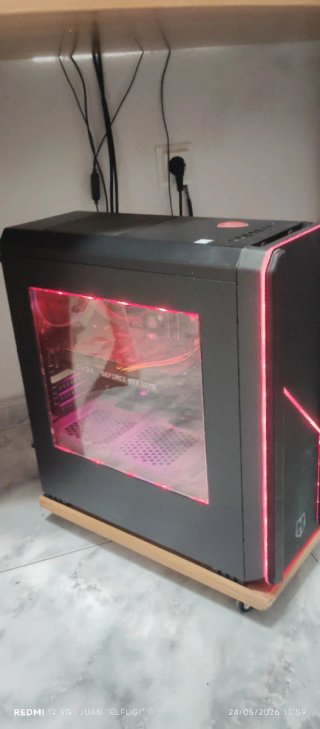 Torre PC Gaming Negra con Luces LED Rojas