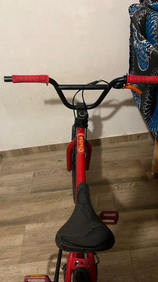 Bicicleta BMX Roja