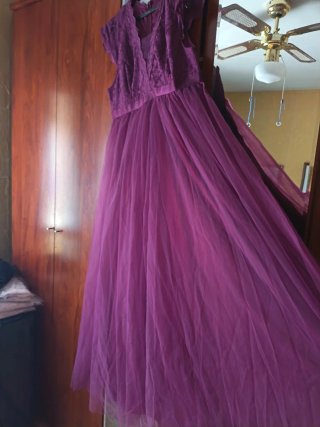 Vestido de fiesta morado largo