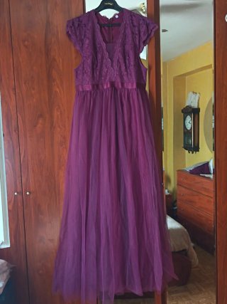 Vestido de fiesta morado largo