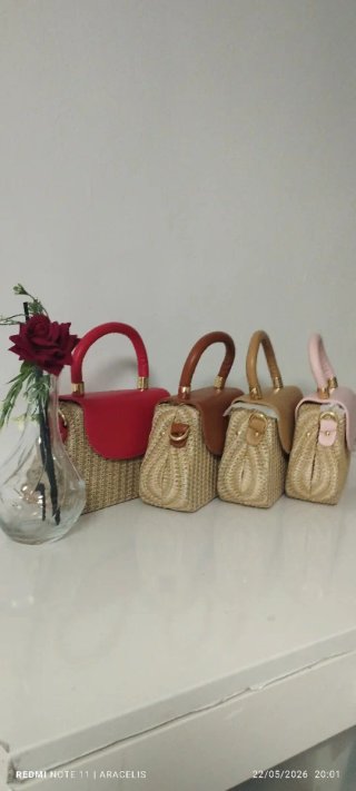 Bolso de mano y hombro beige y rojo Y otros colore