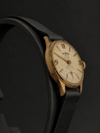 Dogma Prima Reloj Suizo 15 Rubis Años 50