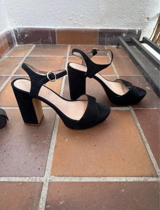 Tacones negros plataforma