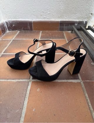 Tacones negros plataforma