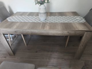 Mesa Comedor Extensible modelo Verona (Conforama)