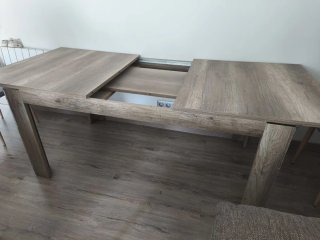 Mesa Comedor Extensible modelo Verona (Conforama)