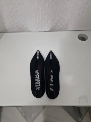 Zapatos planos Bimba y Lola negros
