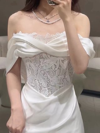 Vestido blanco elegante para bodas y eventos